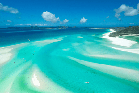 whitehaven beach from airlie beach