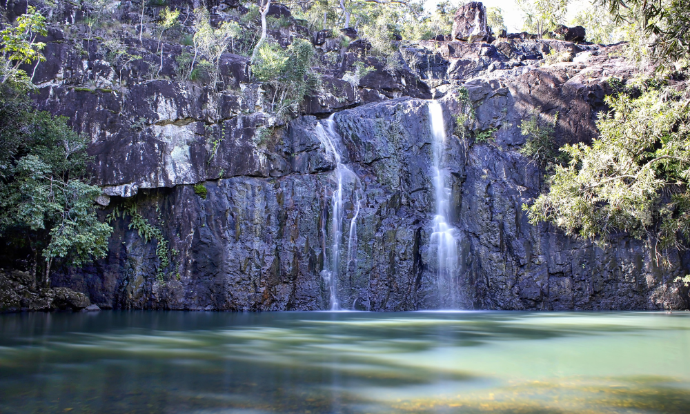 How to explore Cedar Creek Falls, Airlie Falls